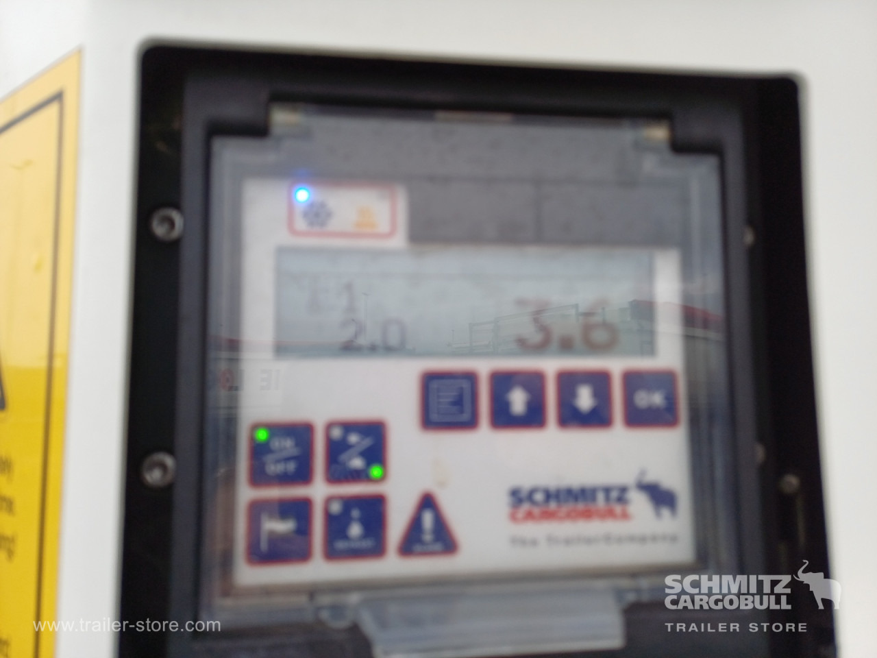 SCHMITZ Auflieger Tiefkühler Fleischhang - Izotermička poluprikolica: slika 3 SCHMITZ Auflieger Tiefkühler Fleischhang - Izotermička poluprikolica: slika 3