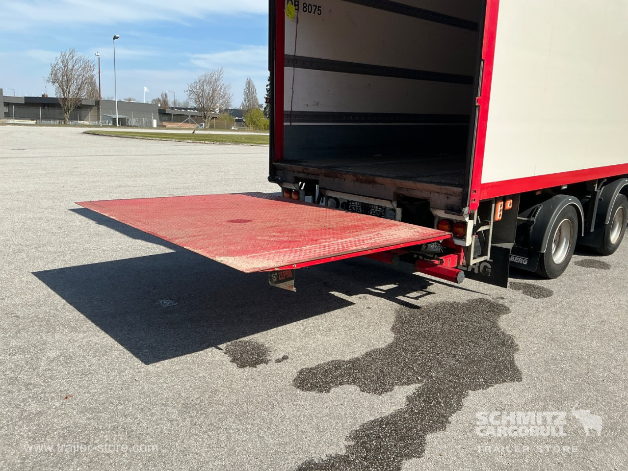 KEL-BERG Dryfreight Standard Taillift - Poluprikolica sa zatvorenim sandukom: slika 3 KEL-BERG Dryfreight Standard Taillift - Poluprikolica sa zatvorenim sandukom: slika 3