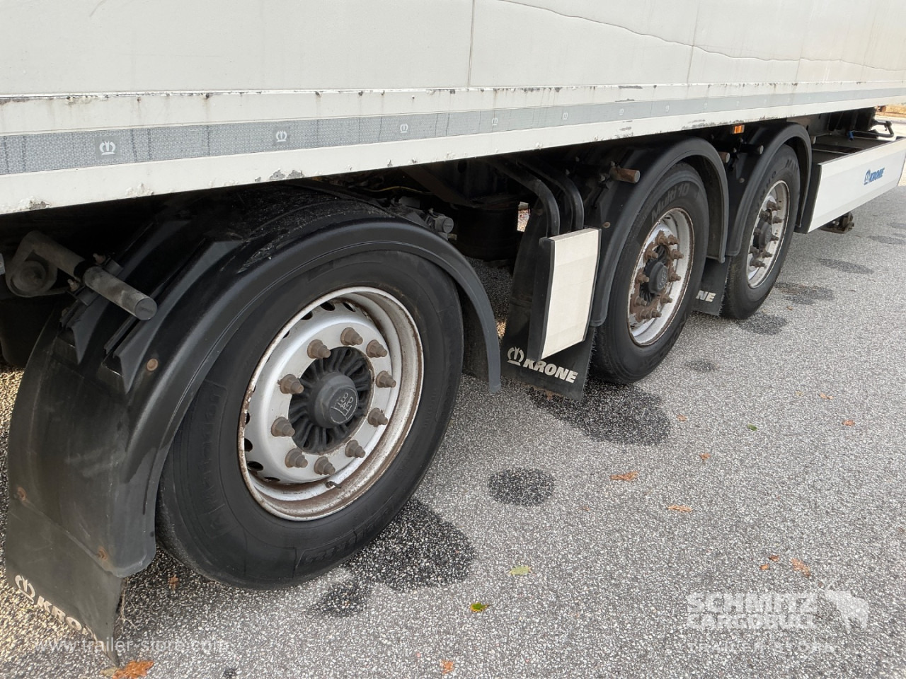 KRONE Reefer Standard Taillift - Izotermička poluprikolica: slika 3 KRONE Reefer Standard Taillift - Izotermička poluprikolica: slika 3