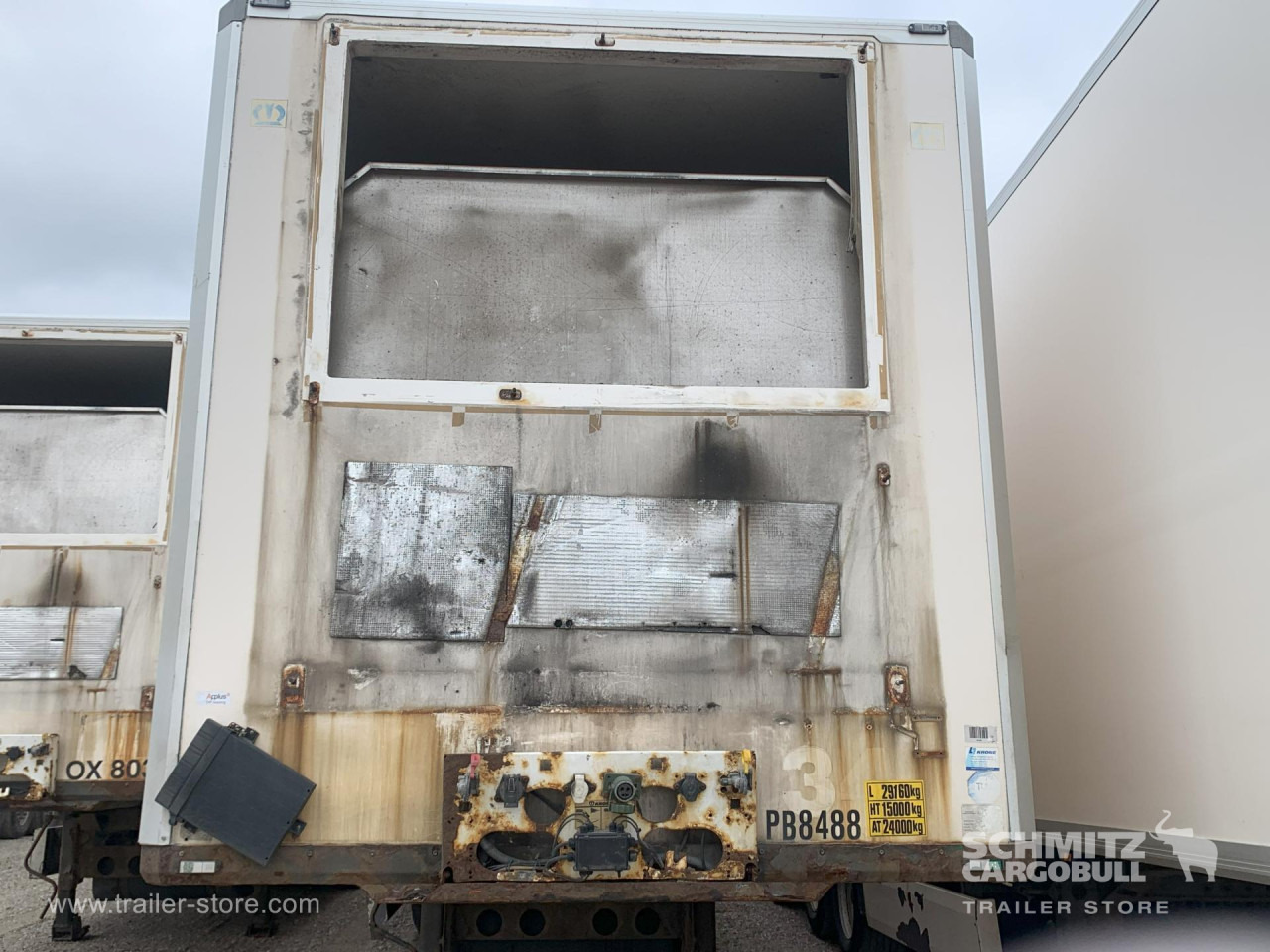 KRONE Reefer Standard Taillift - Izotermička poluprikolica: slika 1 KRONE Reefer Standard Taillift - Izotermička poluprikolica: slika 1