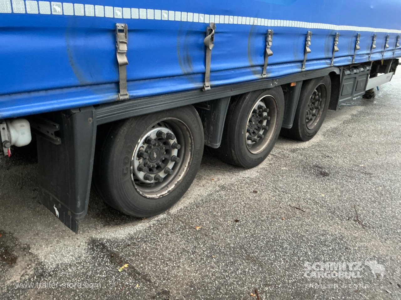 SCHMITZ Curtainsider Mega - Poluprikolica sa ceradom: slika 2 SCHMITZ Curtainsider Mega - Poluprikolica sa ceradom: slika 2