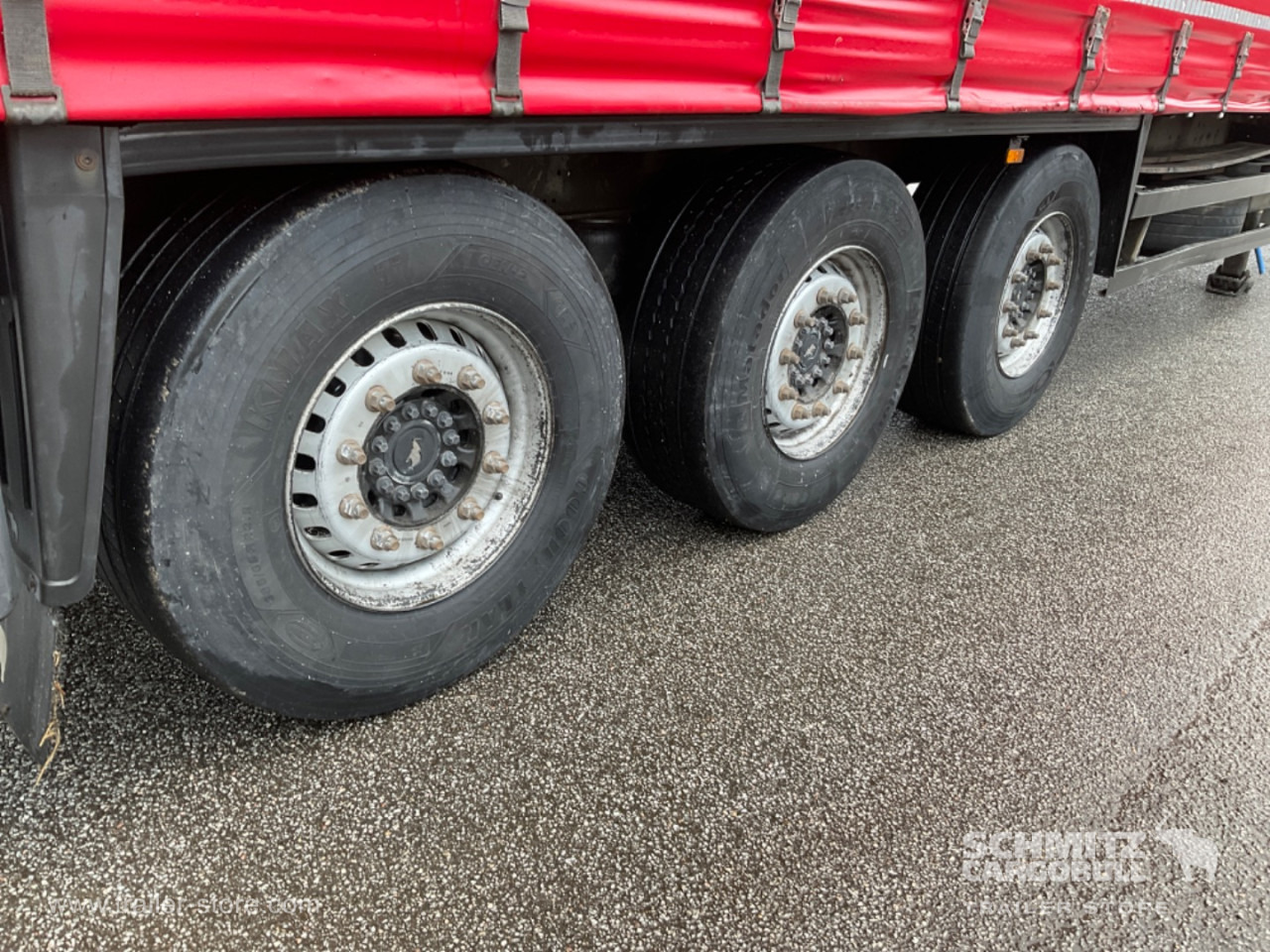 SCHMITZ Curtainsider Standard Forklift holder - Poluprikolica sa ceradom: slika 2 SCHMITZ Curtainsider Standard Forklift holder - Poluprikolica sa ceradom: slika 2