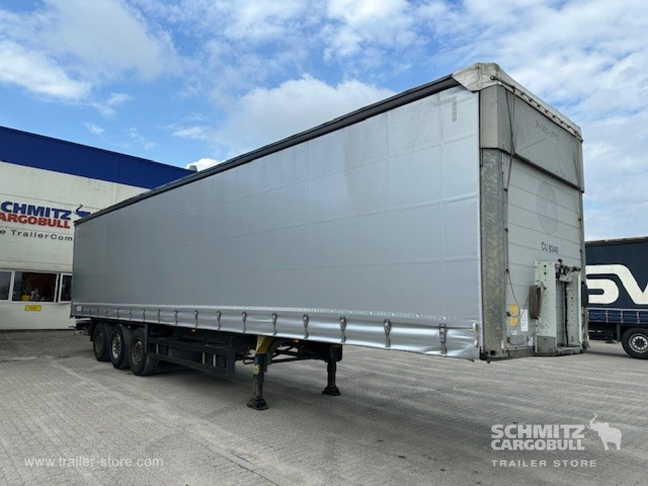 SCHMITZ Curtainsider Standard Forklift holder - Poluprikolica sa ceradom: slika 1 SCHMITZ Curtainsider Standard Forklift holder - Poluprikolica sa ceradom: slika 1