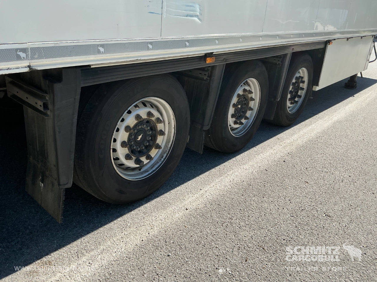 SCHMITZ Reefer Meat hanging system - Izotermička poluprikolica: slika 3 SCHMITZ Reefer Meat hanging system - Izotermička poluprikolica: slika 3