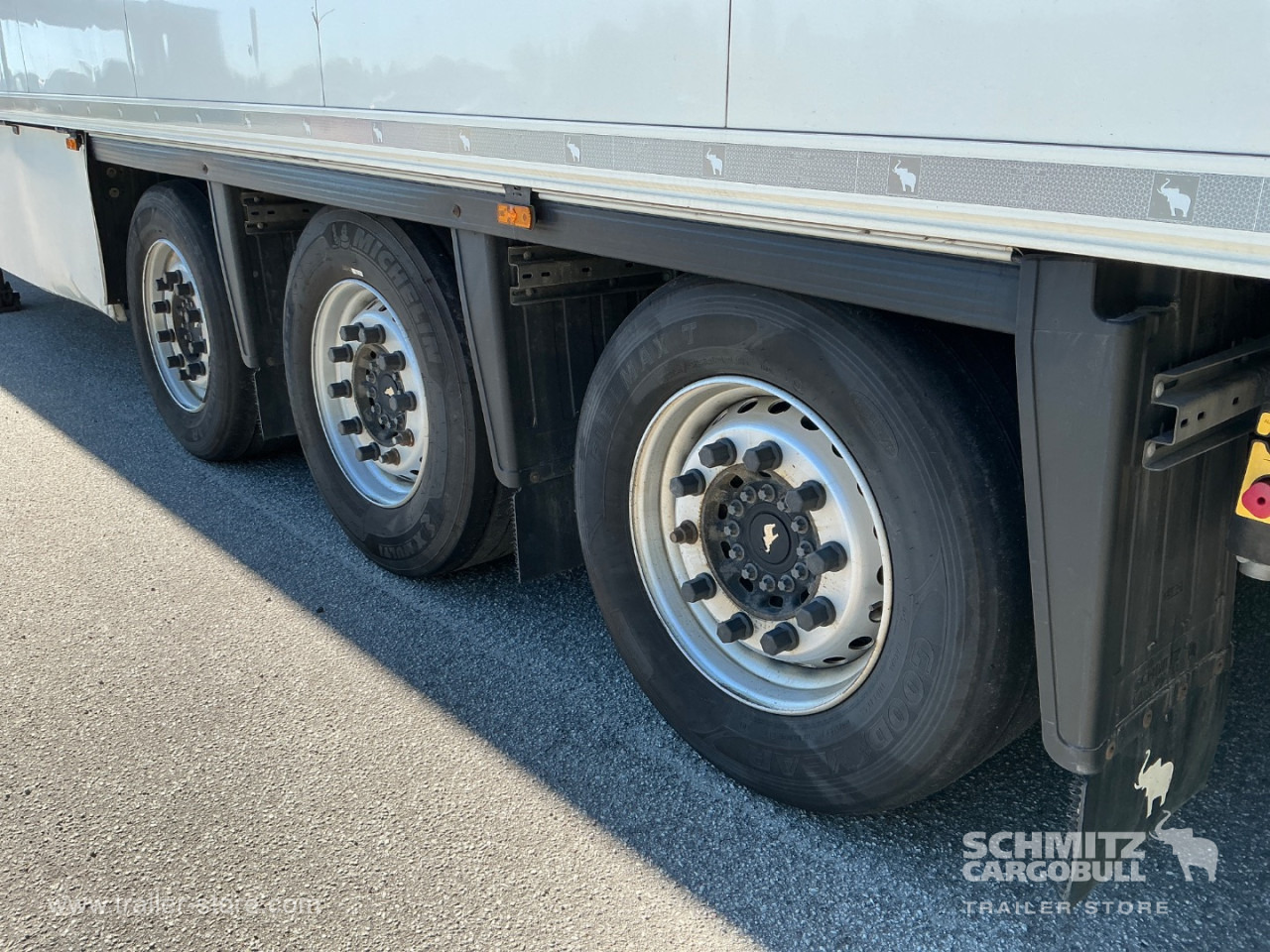 SCHMITZ Reefer Meat hanging system - Izotermička poluprikolica: slika 5 SCHMITZ Reefer Meat hanging system - Izotermička poluprikolica: slika 5