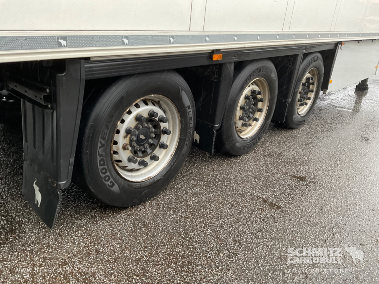 SCHMITZ Reefer Multitemp Double deck - Izotermička poluprikolica: slika 3 SCHMITZ Reefer Multitemp Double deck - Izotermička poluprikolica: slika 3