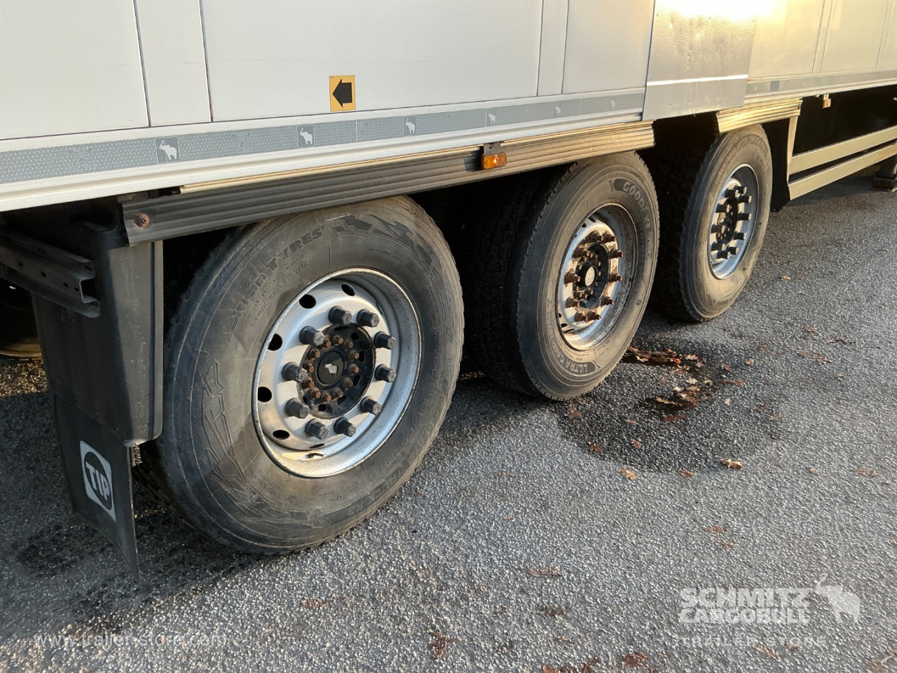 SCHMITZ Reefer Standard Double deck - Izotermička poluprikolica: slika 3 SCHMITZ Reefer Standard Double deck - Izotermička poluprikolica: slika 3