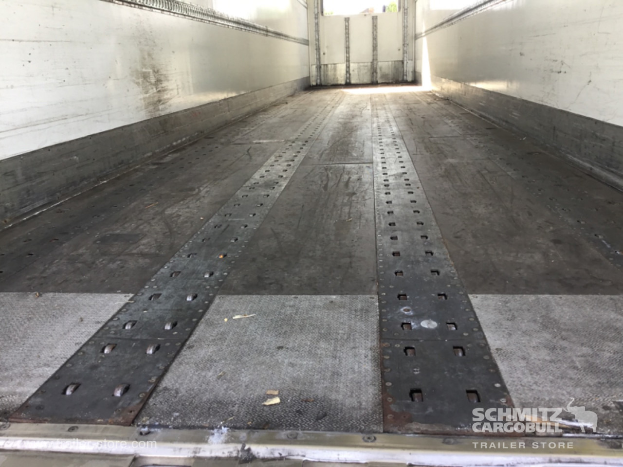 TALSON Dryfreight Mega - Poluprikolica sa zatvorenim sandukom: slika 5 TALSON Dryfreight Mega - Poluprikolica sa zatvorenim sandukom: slika 5