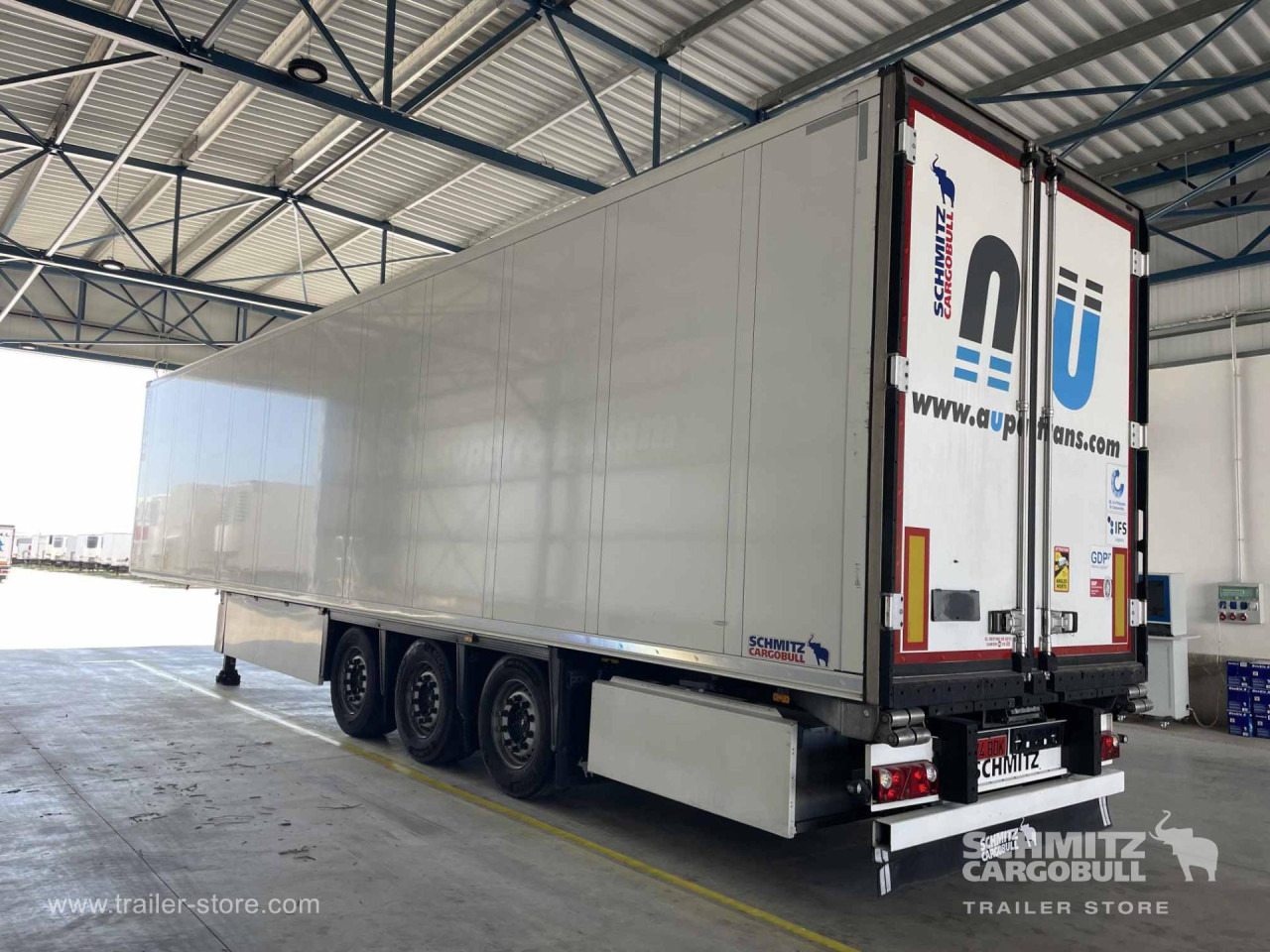 SCHMITZ Semiremolque Frigo Standard - Izotermička poluprikolica: slika 4 SCHMITZ Semiremolque Frigo Standard - Izotermička poluprikolica: slika 4