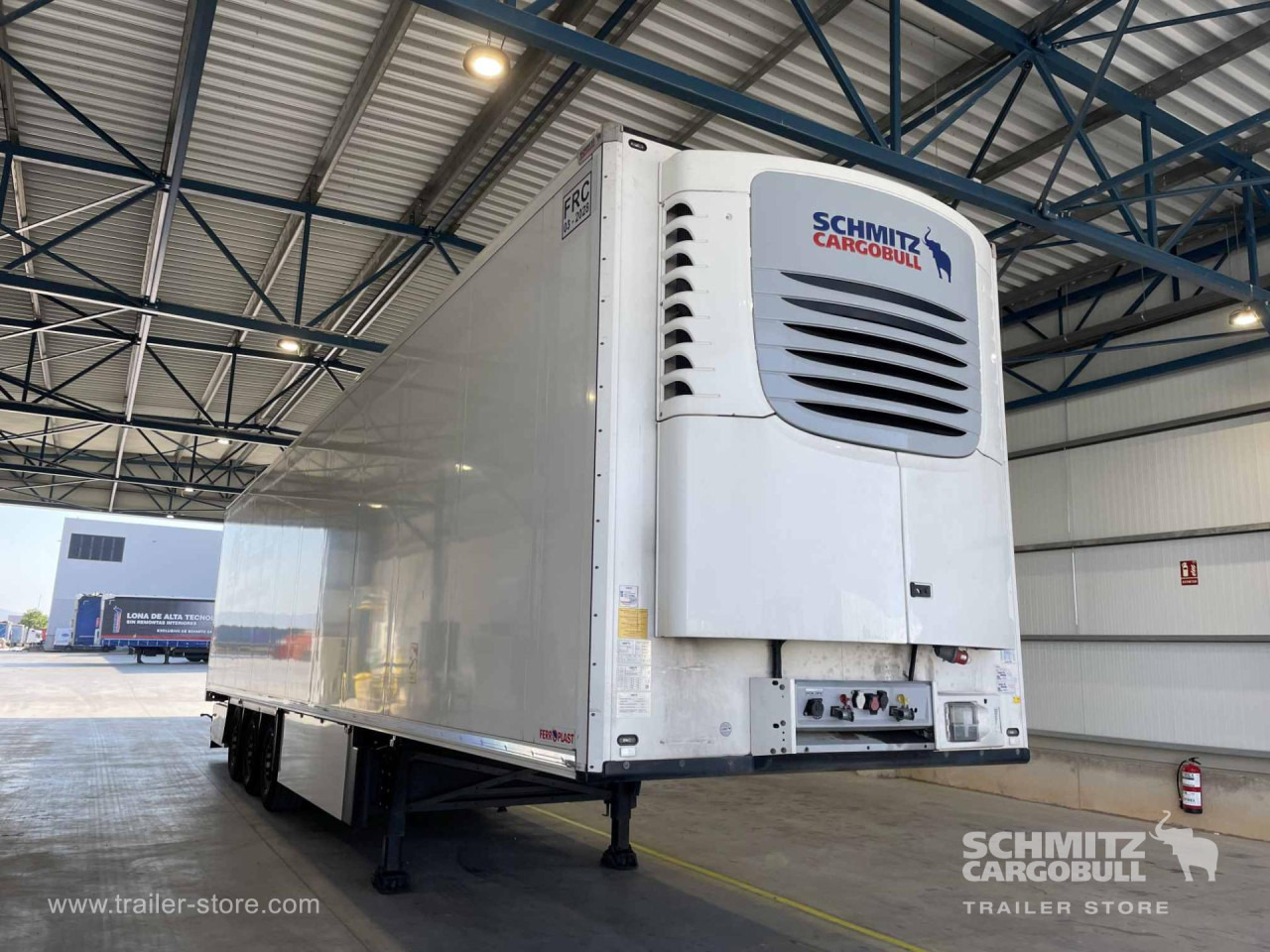 SCHMITZ Semiremolque Frigo Standard - Izotermička poluprikolica: slika 3 SCHMITZ Semiremolque Frigo Standard - Izotermička poluprikolica: slika 3