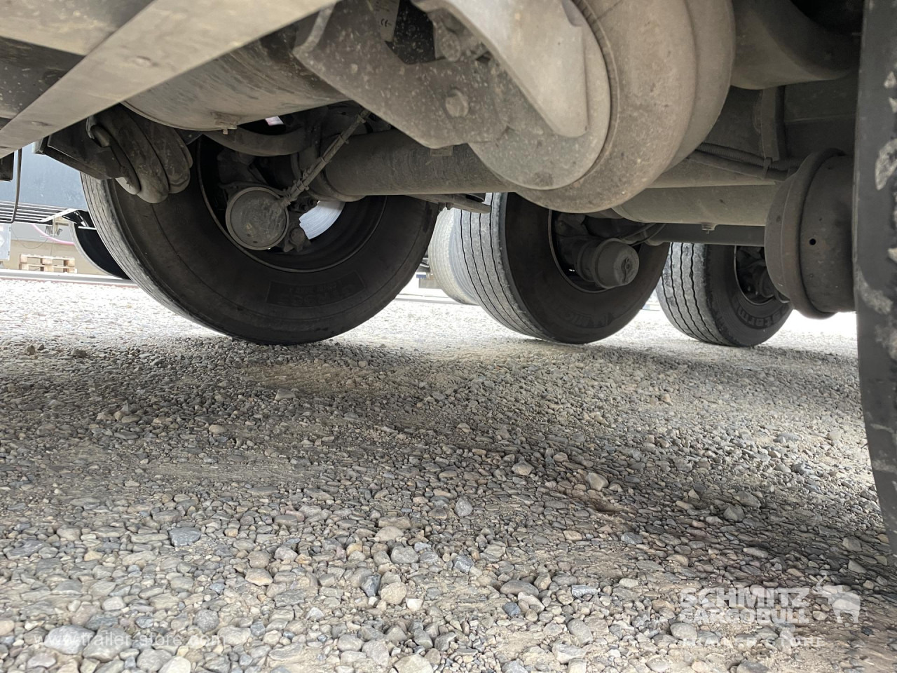 SCHMITZ Semiremolque Frigo Standard - Izotermička poluprikolica: slika 3 SCHMITZ Semiremolque Frigo Standard - Izotermička poluprikolica: slika 3