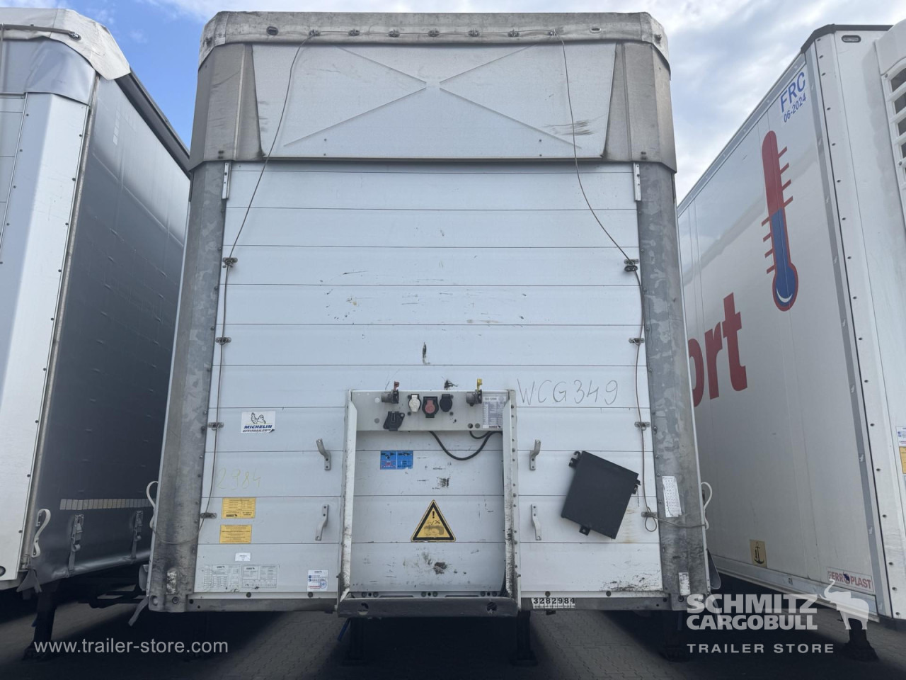 SCHMITZ Curtainsider Mega - Poluprikolica sa ceradom: slika 3 SCHMITZ Curtainsider Mega - Poluprikolica sa ceradom: slika 3