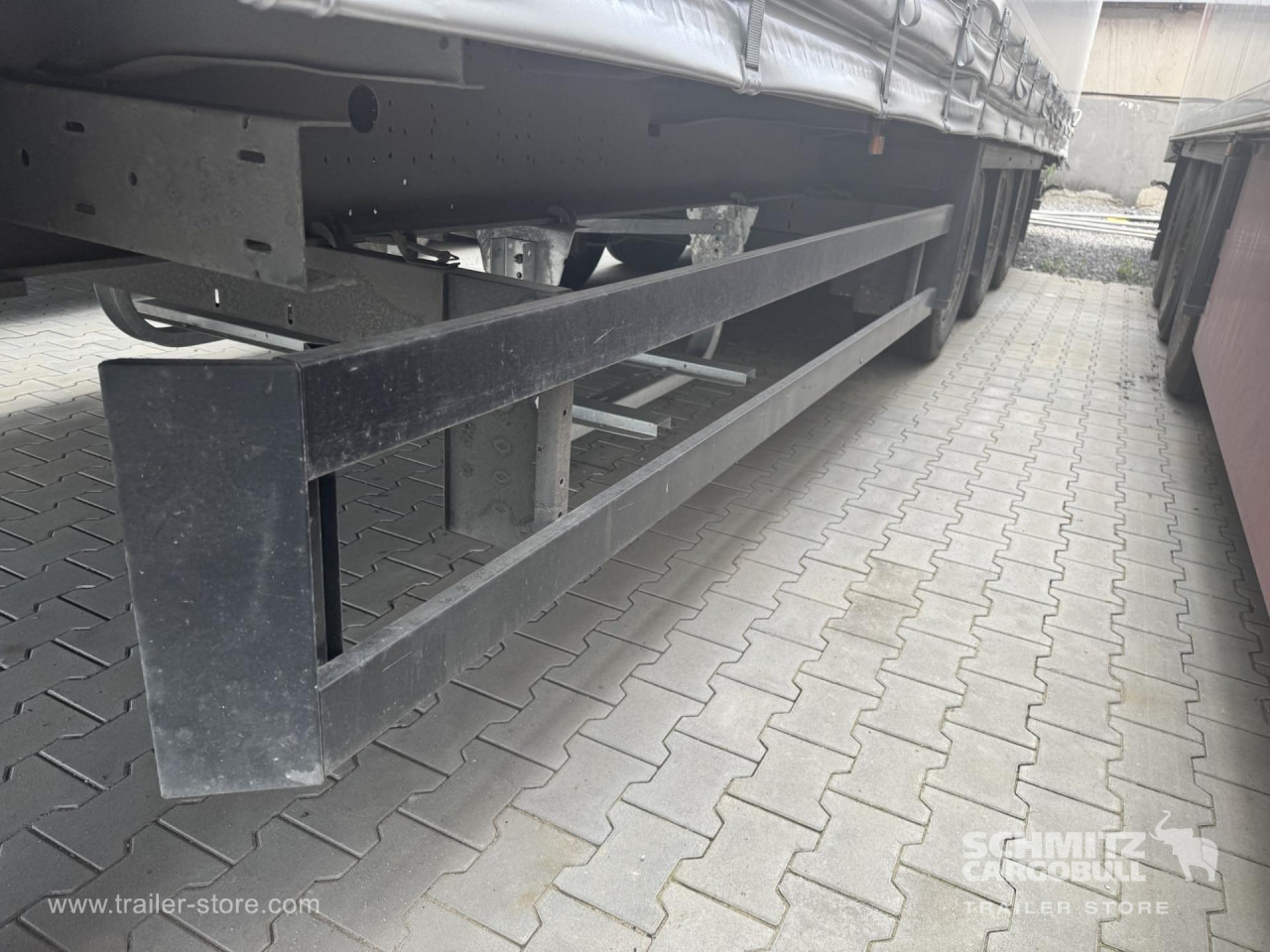 SCHMITZ Curtainsider Mega - Poluprikolica sa ceradom: slika 2 SCHMITZ Curtainsider Mega - Poluprikolica sa ceradom: slika 2