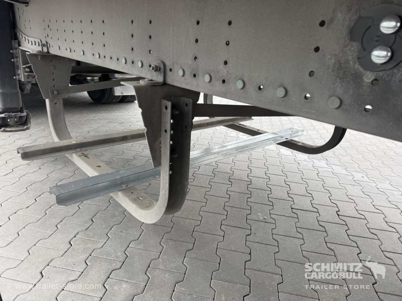 SCHMITZ Curtainsider Standard - Poluprikolica sa ceradom: slika 2 SCHMITZ Curtainsider Standard - Poluprikolica sa ceradom: slika 2