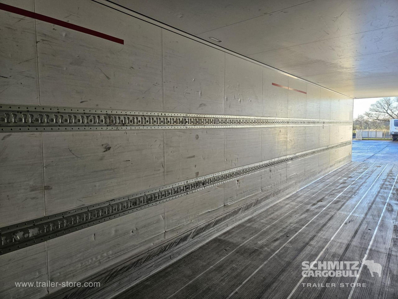 SCHMITZ Reefer Standard - Izotermička poluprikolica: slika 4 SCHMITZ Reefer Standard - Izotermička poluprikolica: slika 4