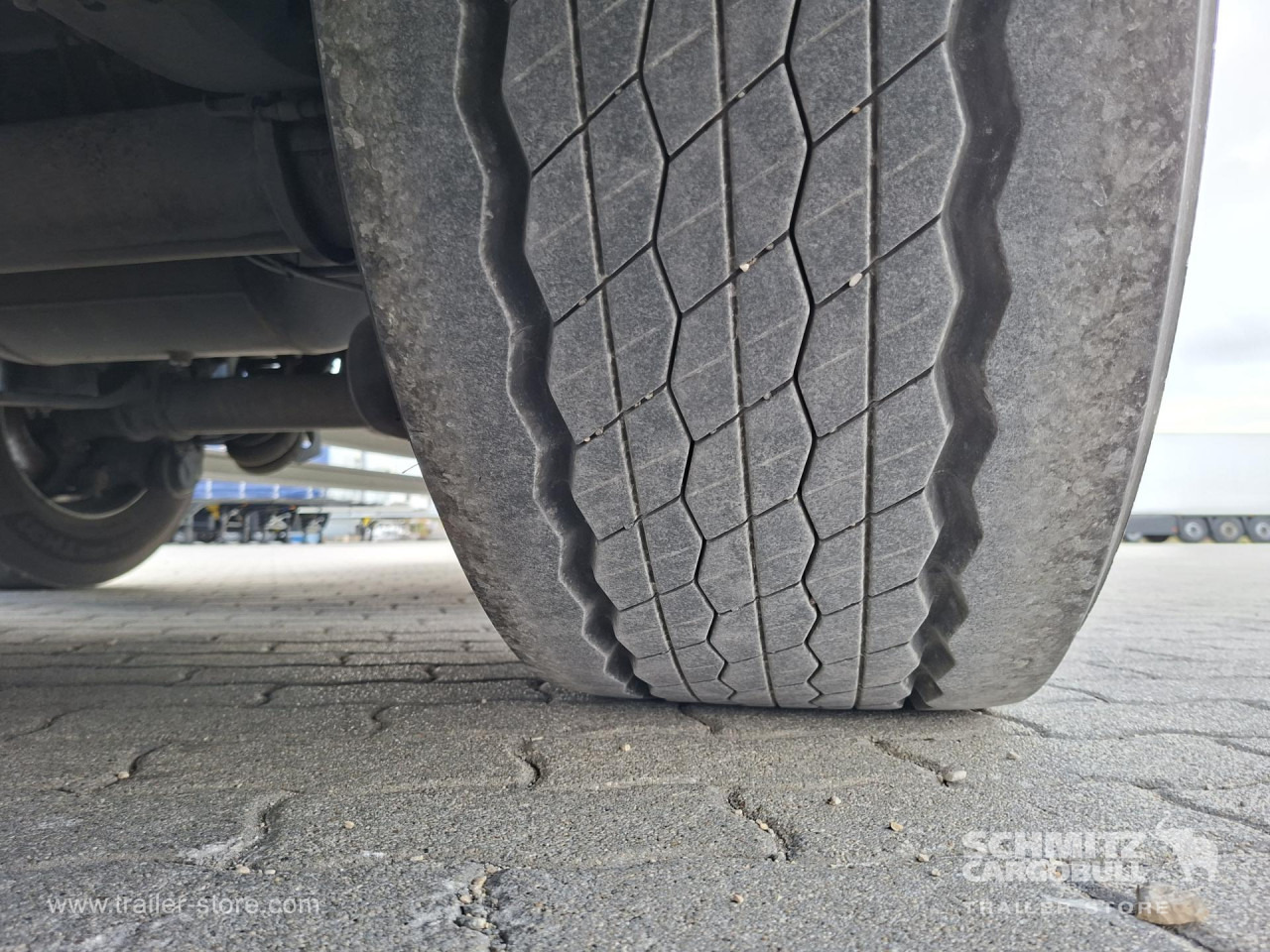 SCHMITZ Reefer Standard - Izotermička poluprikolica: slika 4 SCHMITZ Reefer Standard - Izotermička poluprikolica: slika 4