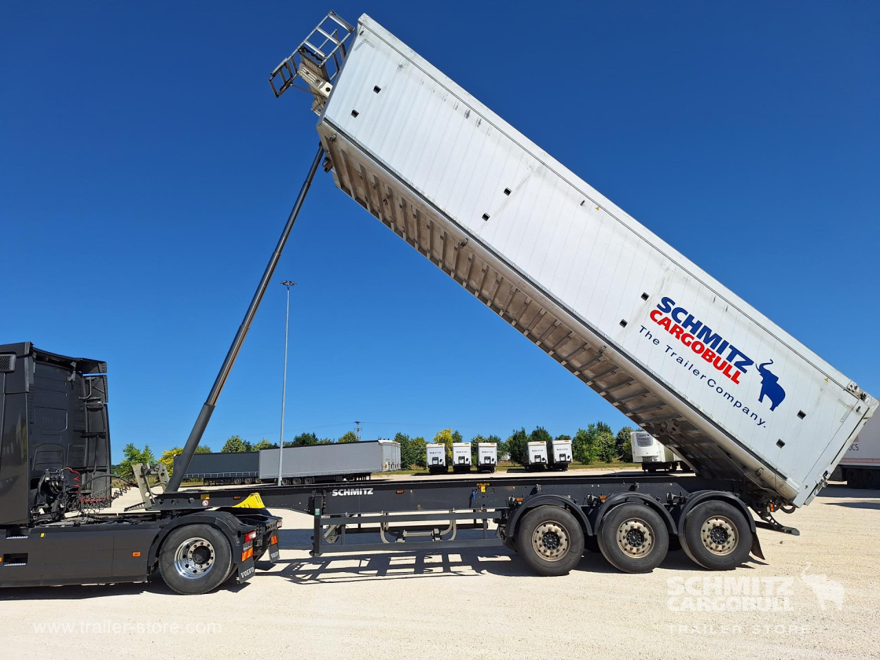 SCHMITZ Tipper Alu-square sided body 54m³ - Poluprikolica istovarivača: slika 5 SCHMITZ Tipper Alu-square sided body 54m³ - Poluprikolica istovarivača: slika 5