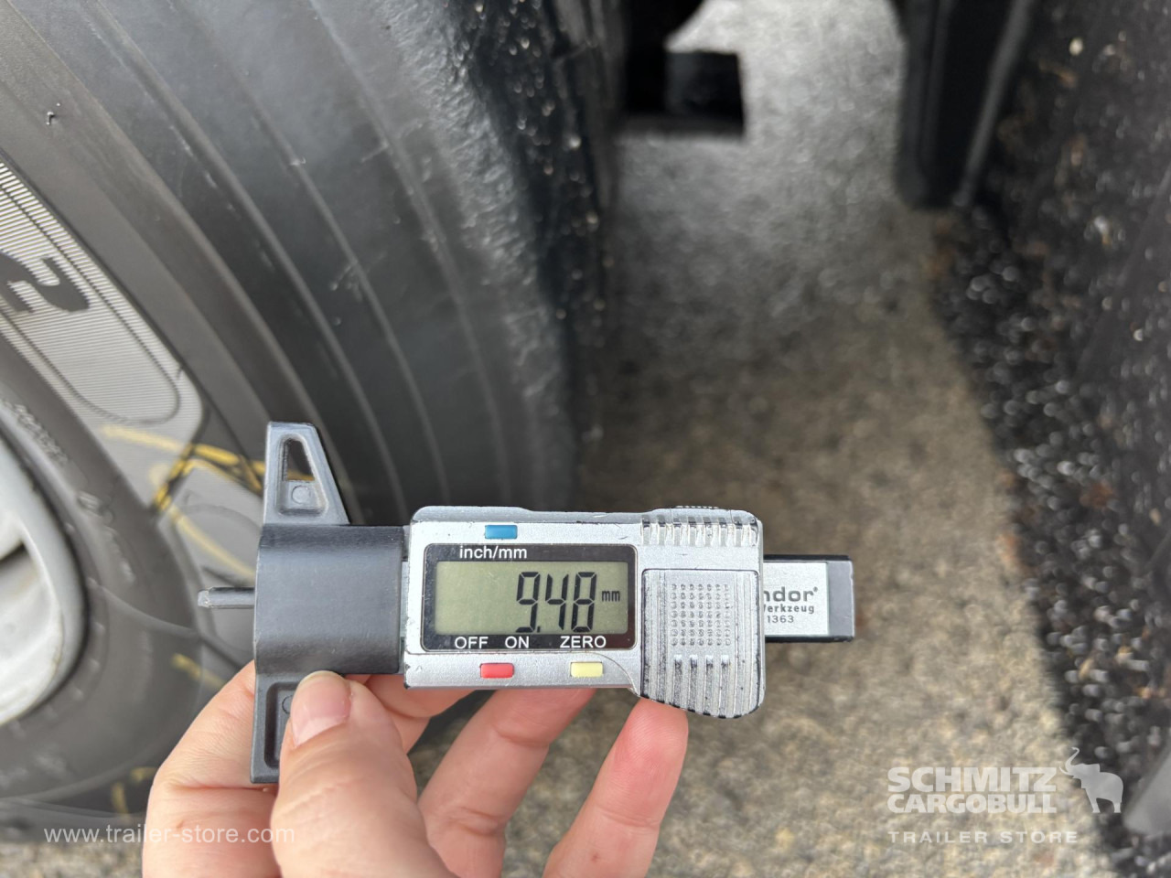 SCHMITZ Curtainsider Mega - Poluprikolica sa ceradom: slika 4 SCHMITZ Curtainsider Mega - Poluprikolica sa ceradom: slika 4