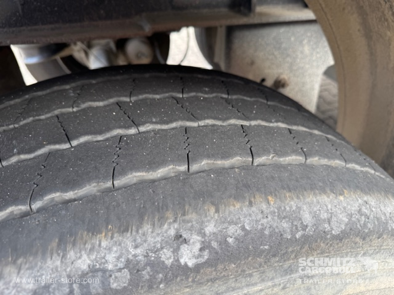 SCHMITZ Oplegger Kipper Standard 27m³ - Poluprikolica istovarivača: slika 5 SCHMITZ Oplegger Kipper Standard 27m³ - Poluprikolica istovarivača: slika 5