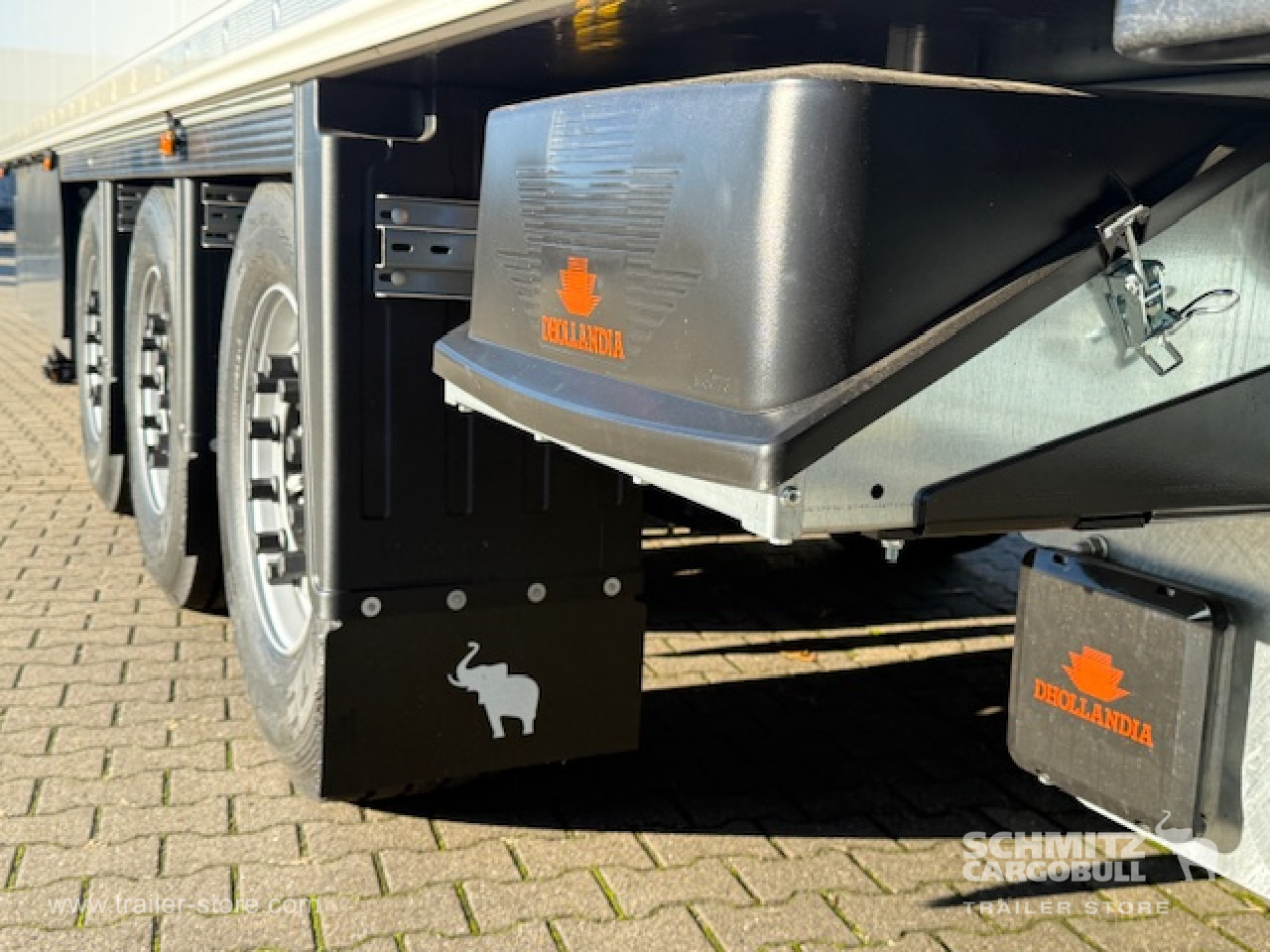SCHMITZ Oplegger Vries Standard Taillift - Izotermička poluprikolica: slika 3 SCHMITZ Oplegger Vries Standard Taillift - Izotermička poluprikolica: slika 3