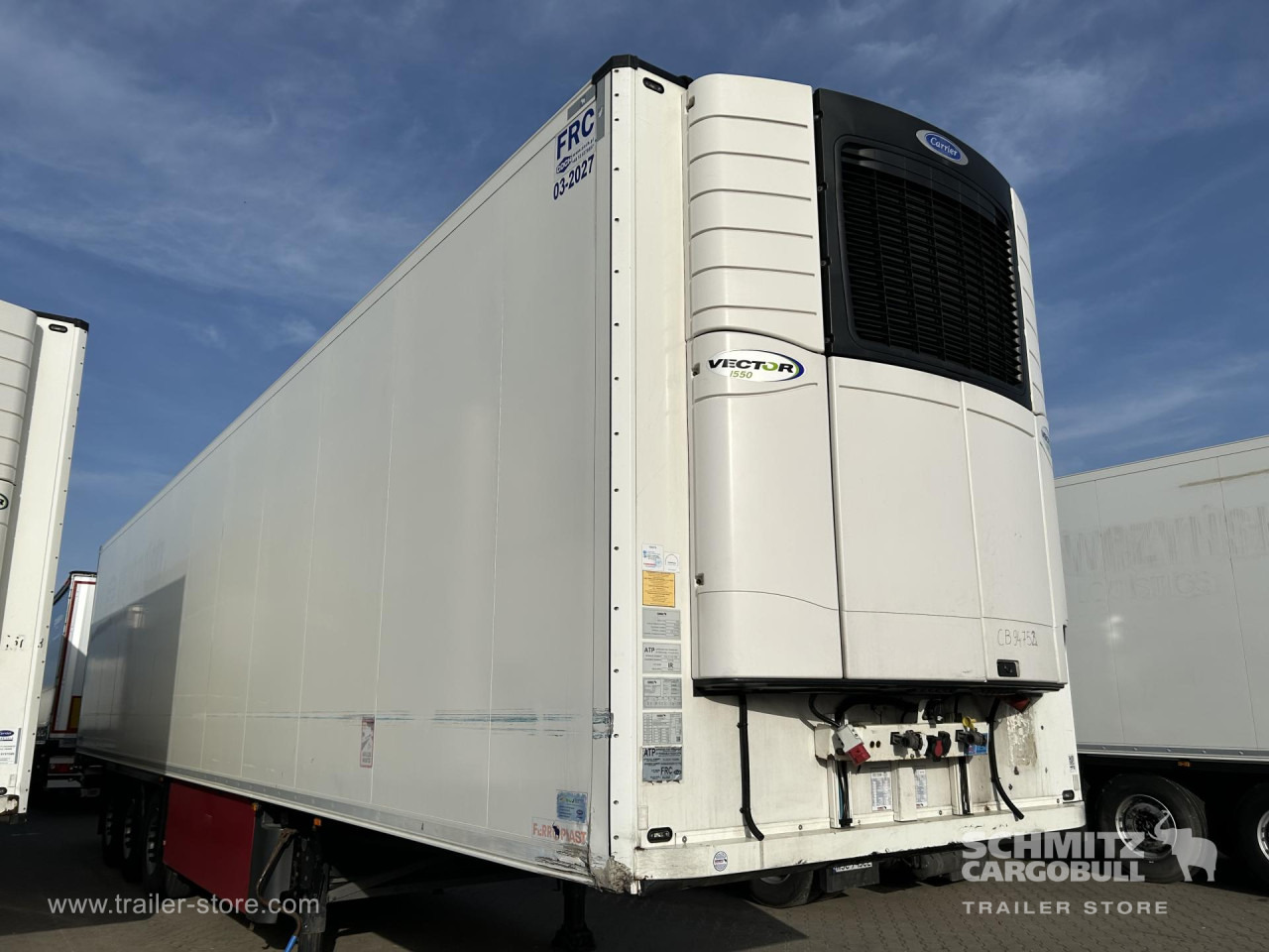 SCHMITZ Reefer Standard - Izotermička poluprikolica: slika 1 SCHMITZ Reefer Standard - Izotermička poluprikolica: slika 1