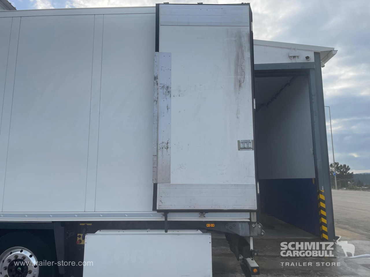 SCHMITZ Reefer Multitemp - Izotermička poluprikolica: slika 5 SCHMITZ Reefer Multitemp - Izotermička poluprikolica: slika 5