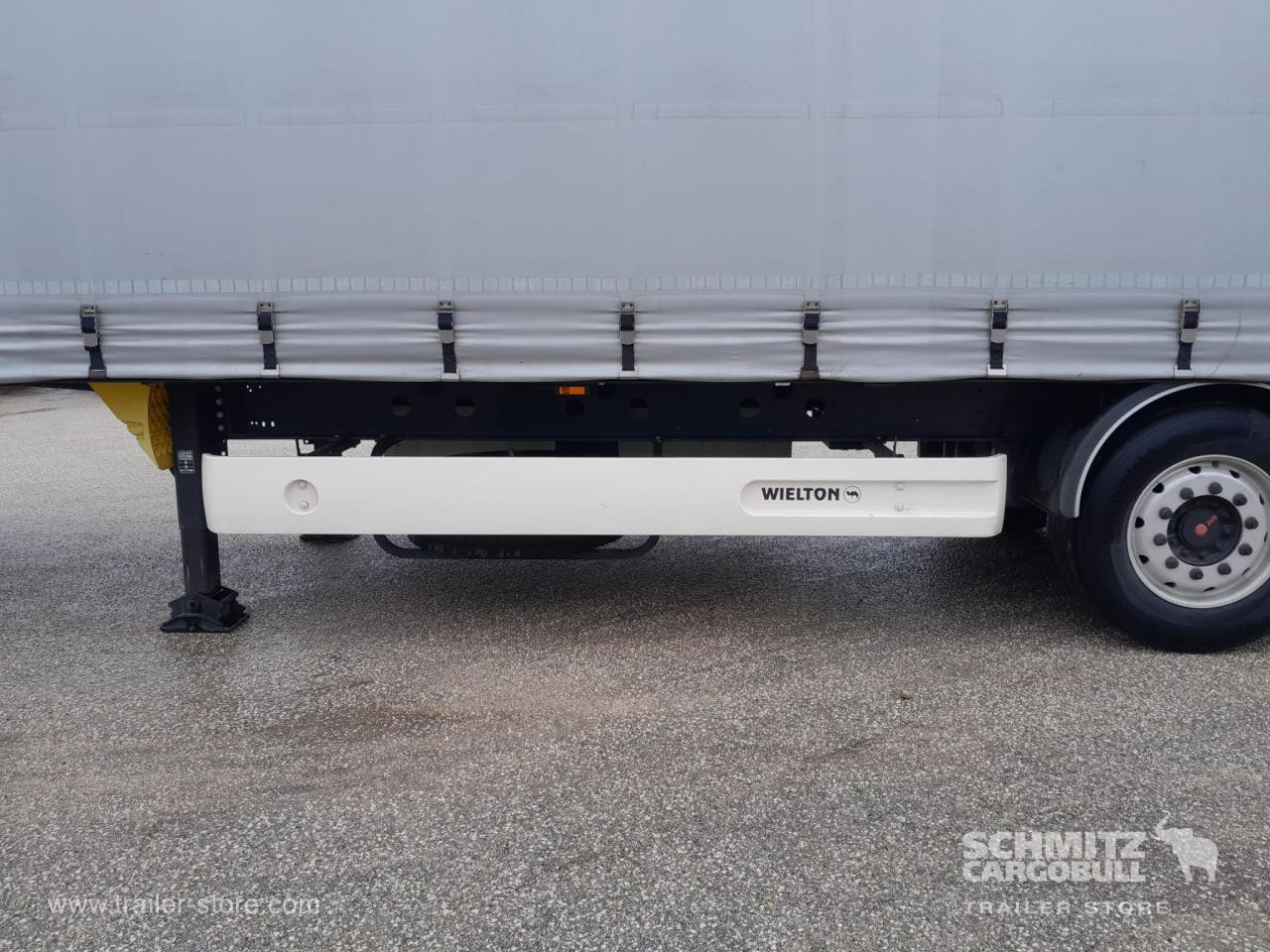 WIELTON Curtainsider Standard - Poluprikolica sa ceradom: slika 2 WIELTON Curtainsider Standard - Poluprikolica sa ceradom: slika 2