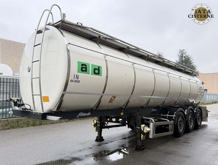 BATA CISTERNA ALIMENTARE SANTI-MENCI ANNO 05-2010 - Poluprikolica cisterna: slika 1 BATA CISTERNA ALIMENTARE SANTI-MENCI ANNO 05-2010 - Poluprikolica cisterna: slika 1