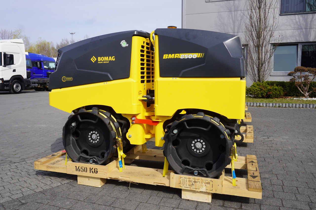 BOMAG BMP 8500 brand-new trench roller / Remote Control / 4 units - Stabilizator zemljišta: slika 5 BOMAG BMP 8500 brand-new trench roller / Remote Control / 4 units - Stabilizator zemljišta: slika 5