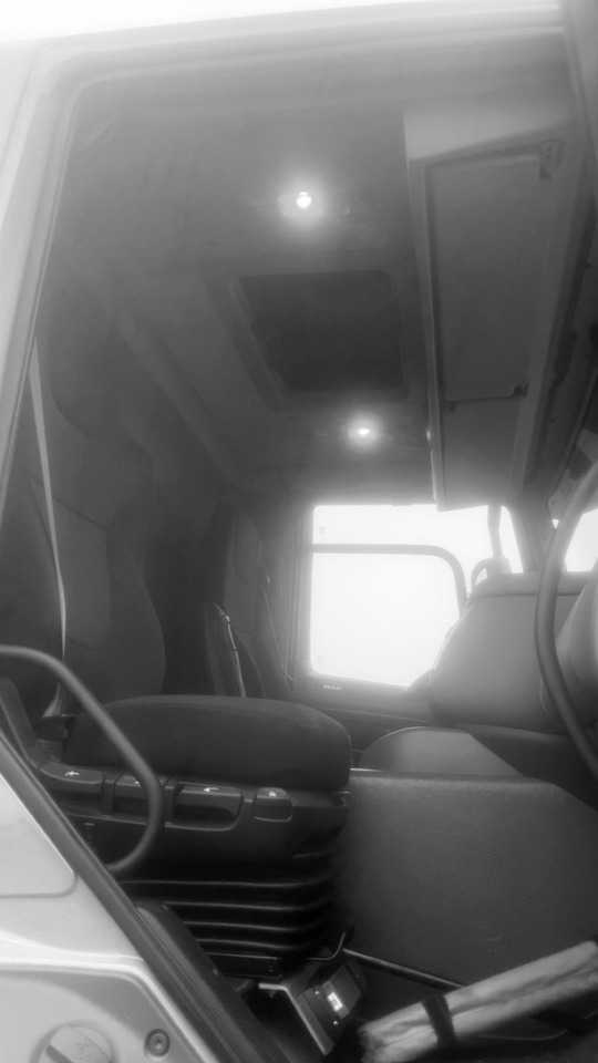 Kamion sa dizalicom, Kamion sa dizalicom DAF CF 480 8x4 E6 / Fassi F315A.2.26 crane / flatbedCF 480 8x4 E6 / Fassi F315A.2.26 crane / flatbed: slika 15 Kamion sa dizalicom, Kamion sa dizalicom DAF CF 480 8x4 E6 / Fassi F315A.2.26 crane / flatbedCF 480 8x4 E6 / Fassi F315A.2.26 crane / flatbed: slika 15