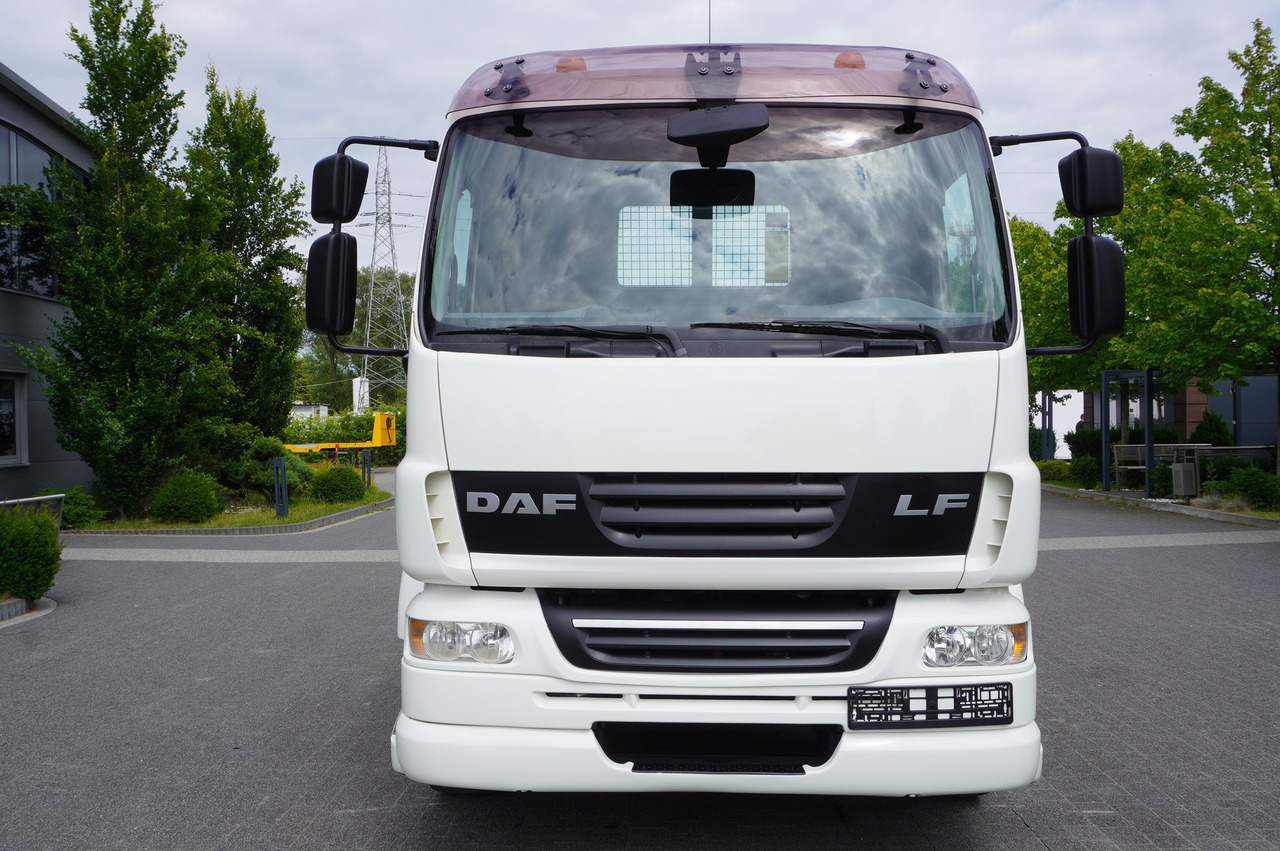 DAF LF 55.220 Skip loader GUIMA PALFINGER M14T - Kamion za utovaranje kontejnera: slika 2 DAF LF 55.220 Skip loader GUIMA PALFINGER M14T - Kamion za utovaranje kontejnera: slika 2