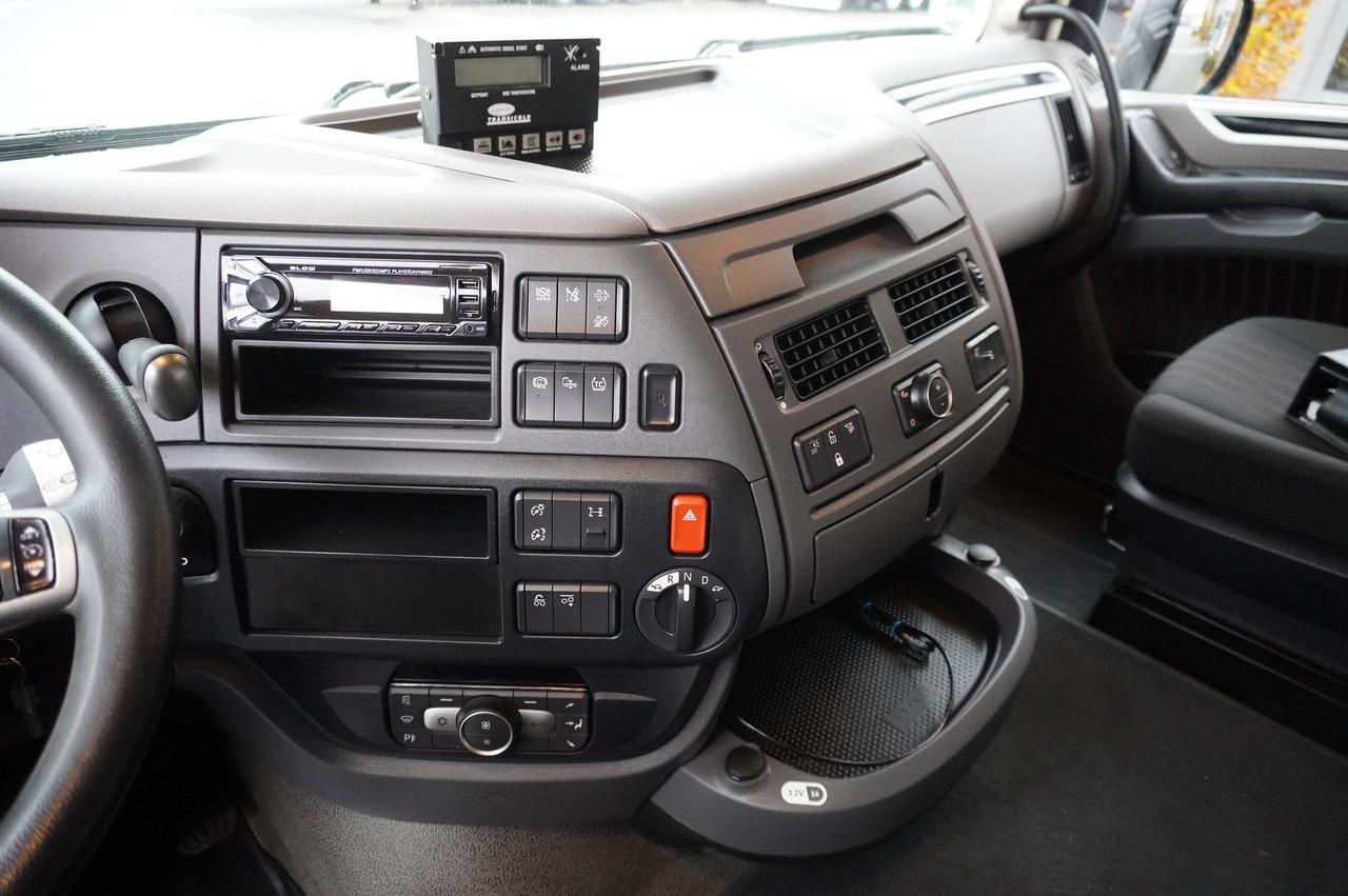 DAF XF 480 E6 6x2 / NEW Lamberet Refrigerator 18 pallets / 260000 km DAF XF 480 E6 6x2 / NEW Lamberet Refrigerator 18 pallets / 260000 km: slika 23 DAF XF 480 E6 6x2 / NEW Lamberet Refrigerator 18 pallets / 260000 km DAF XF 480 E6 6x2 / NEW Lamberet Refrigerator 18 pallets / 260000 km: slika 23