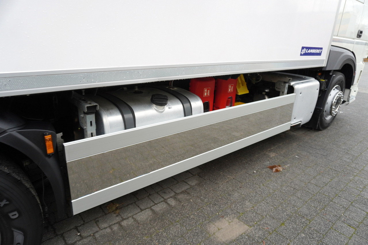 DAF XF 480 E6 6x2 / NEW Lamberet Refrigerator 18 pallets / 260000 km DAF XF 480 E6 6x2 / NEW Lamberet Refrigerator 18 pallets / 260000 km: slika 18 DAF XF 480 E6 6x2 / NEW Lamberet Refrigerator 18 pallets / 260000 km DAF XF 480 E6 6x2 / NEW Lamberet Refrigerator 18 pallets / 260000 km: slika 18