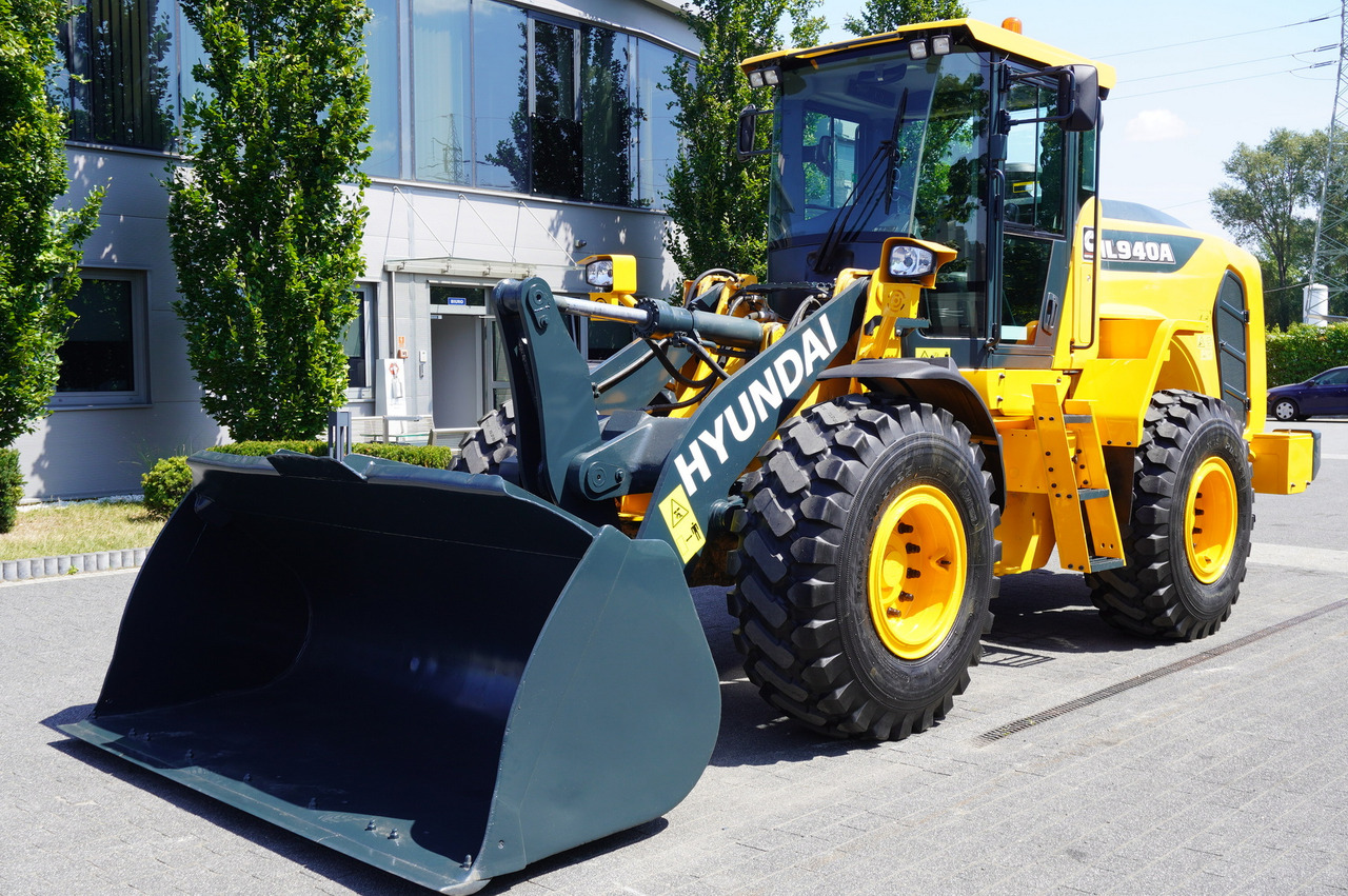 HYUNDAI HL940A articulated loader / year 2021 / weight 13.5t year of production 2021 - Utovarivač točkaš: slika 4 HYUNDAI HL940A articulated loader / year 2021 / weight 13.5t year of production 2021 - Utovarivač točkaš: slika 4