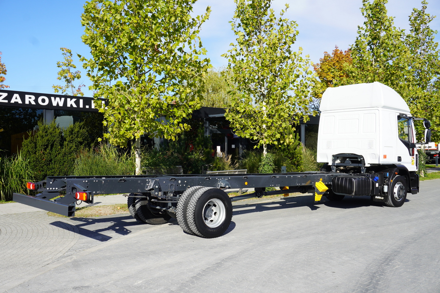 IVECO Eurocargo 140e19 4×2 E6 Glob / ADR / frame 8,1m - Kamion sa golom šasijom i zatvorenom kabinom: slika 4 IVECO Eurocargo 140e19 4×2 E6 Glob / ADR / frame 8,1m - Kamion sa golom šasijom i zatvorenom kabinom: slika 4