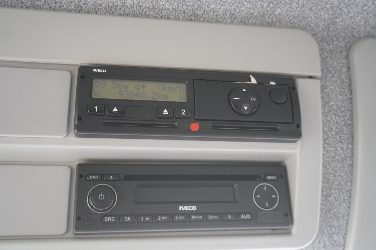 IVECO Eurocargo 150 E25 / 90 tho. km !!! / Tow truck - Kamion sa tovarnim sandukom: slika 2 IVECO Eurocargo 150 E25 / 90 tho. km !!! / Tow truck - Kamion sa tovarnim sandukom: slika 2