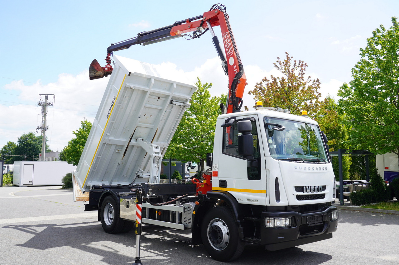 IVECO Eurocargo 160E22 EEV Dump truck / Bortmatic / Crane FASSI F95A.0.22 - Istovarivač, Kamion sa dizalicom: slika 3 IVECO Eurocargo 160E22 EEV Dump truck / Bortmatic / Crane FASSI F95A.0.22 - Istovarivač, Kamion sa dizalicom: slika 3
