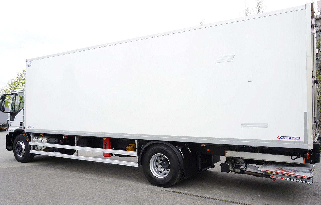 IVECO Eurocargo 190-280L E6 4x2 / Refrigerator / Dhollandia DHSM.20 tail lift / 21 pallets - Hladnjača: slika 3 IVECO Eurocargo 190-280L E6 4x2 / Refrigerator / Dhollandia DHSM.20 tail lift / 21 pallets - Hladnjača: slika 3