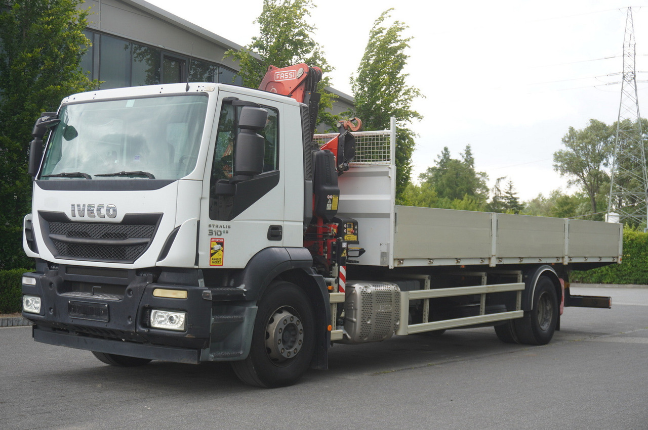IVECO STRALIS 19.310 E6 / Flatbed 19 EPAL / FASSI F135 / 225 MTH! / 5.7 T - Kamion sa dizalicom, Kamion sa dizalicom: slika 3 IVECO STRALIS 19.310 E6 / Flatbed 19 EPAL / FASSI F135 / 225 MTH! / 5.7 T - Kamion sa dizalicom, Kamion sa dizalicom: slika 3