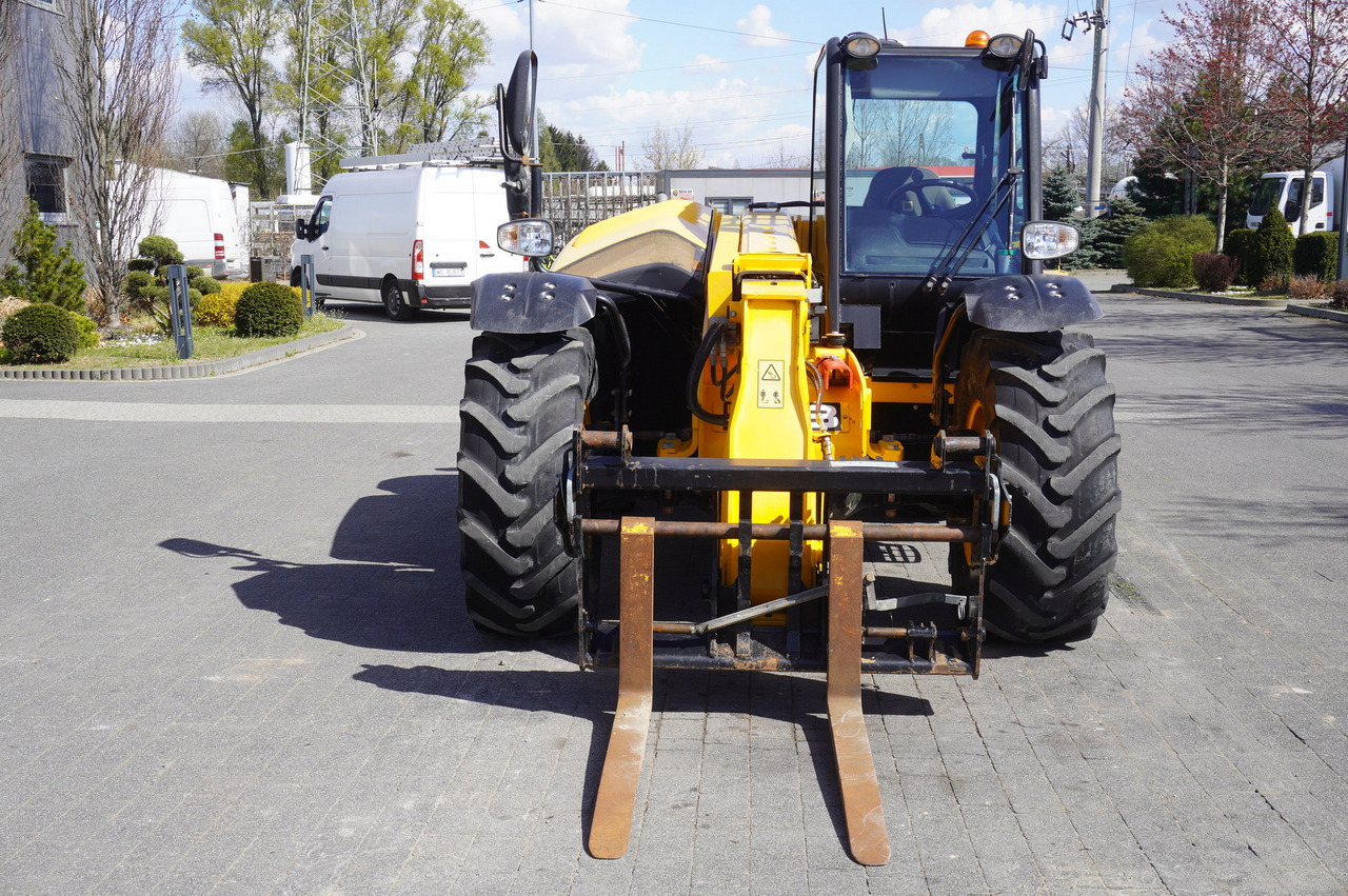 JCB 526-56 AGRI Plus / 5.6 m telescopic loader / joystick - Utovarivač točkaš: slika 2 JCB 526-56 AGRI Plus / 5.6 m telescopic loader / joystick - Utovarivač točkaš: slika 2