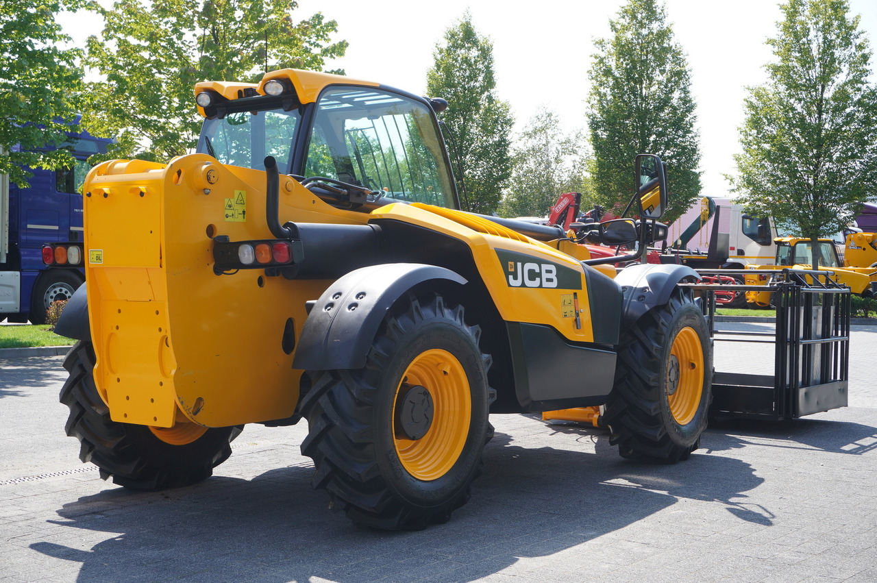 JCB 535-95 / 3.5 T / range 9.5 m / joystick - Teleskopski utovarivač na točkovima: slika 4 JCB 535-95 / 3.5 T / range 9.5 m / joystick - Teleskopski utovarivač na točkovima: slika 4