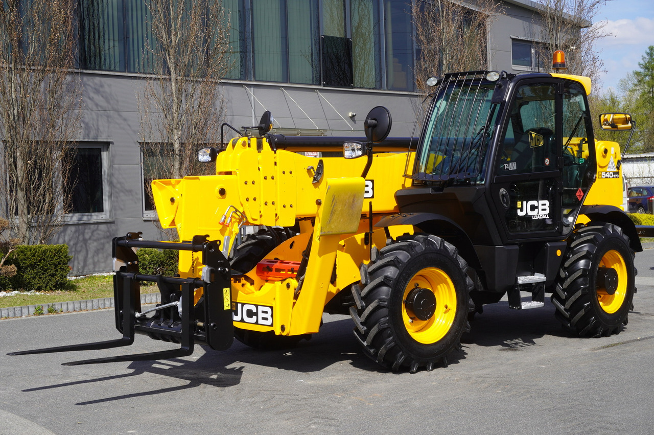 JCB 540-170 Telescopic Loader / 17m / joystick - Utovarivač točkaš: slika 3 JCB 540-170 Telescopic Loader / 17m / joystick - Utovarivač točkaš: slika 3