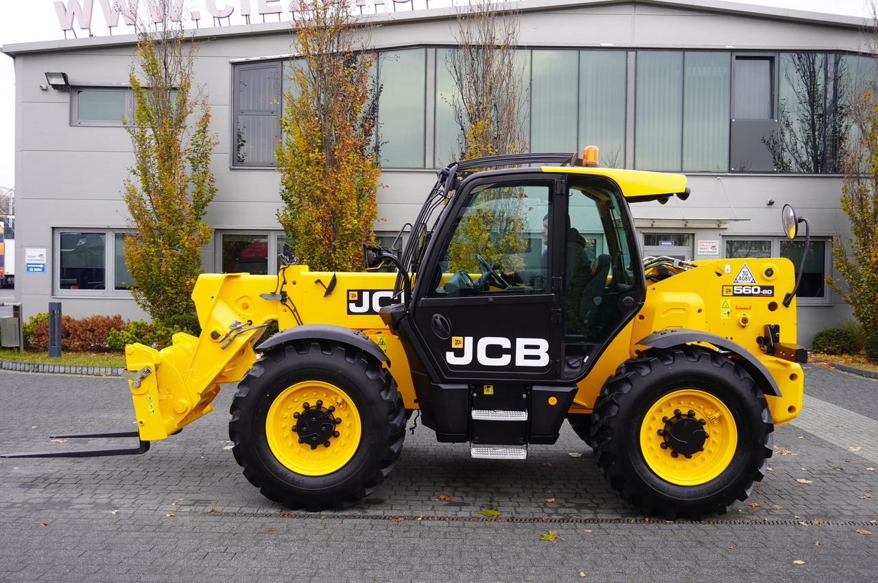 JCB 560-80 / 6 ton lifting capacity / power 146 HP - Teleskopski utovarivač na točkovima: slika 3 JCB 560-80 / 6 ton lifting capacity / power 146 HP - Teleskopski utovarivač na točkovima: slika 3