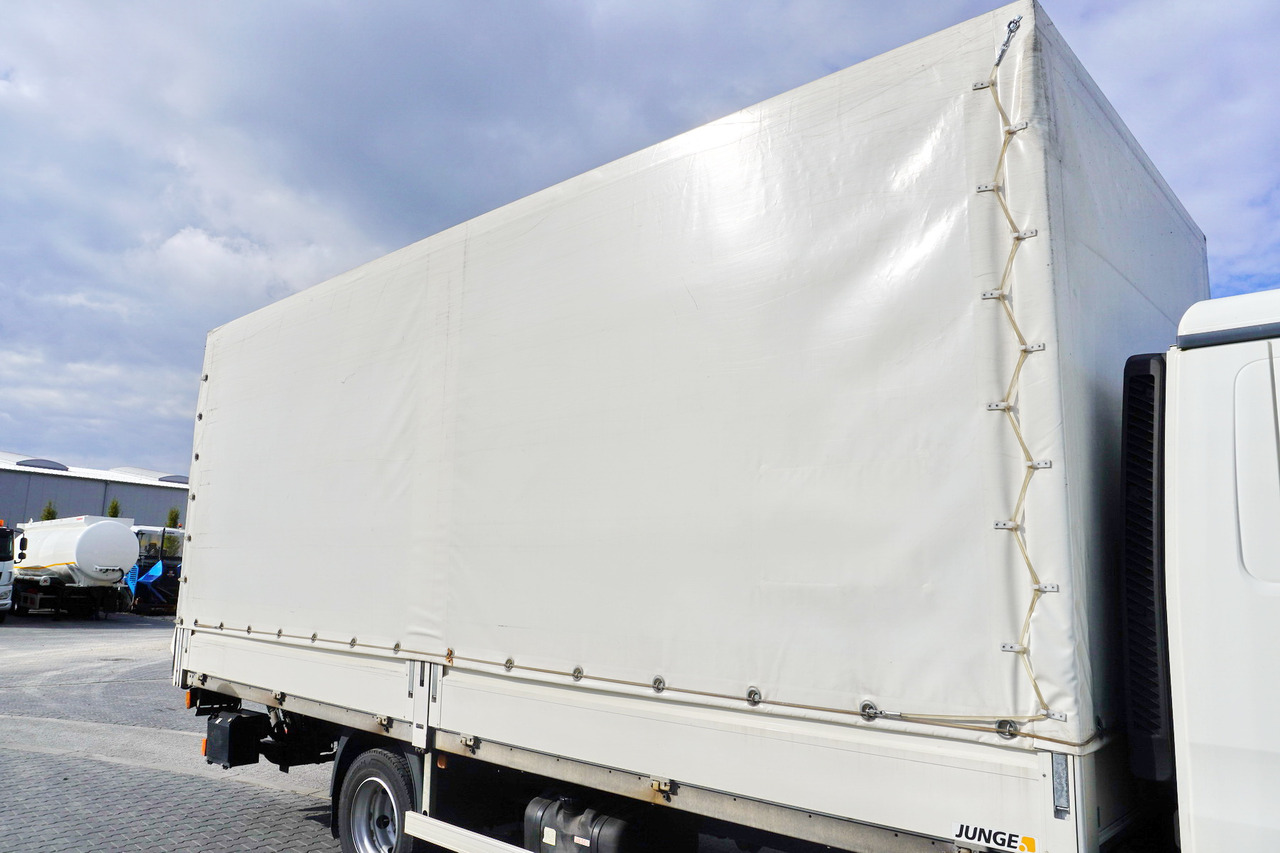 JUNGE Tarpaulin body + lift Dhollandia 1000 kg - Promenjivo telo sa ceradom: slika 5 JUNGE Tarpaulin body + lift Dhollandia 1000 kg - Promenjivo telo sa ceradom: slika 5