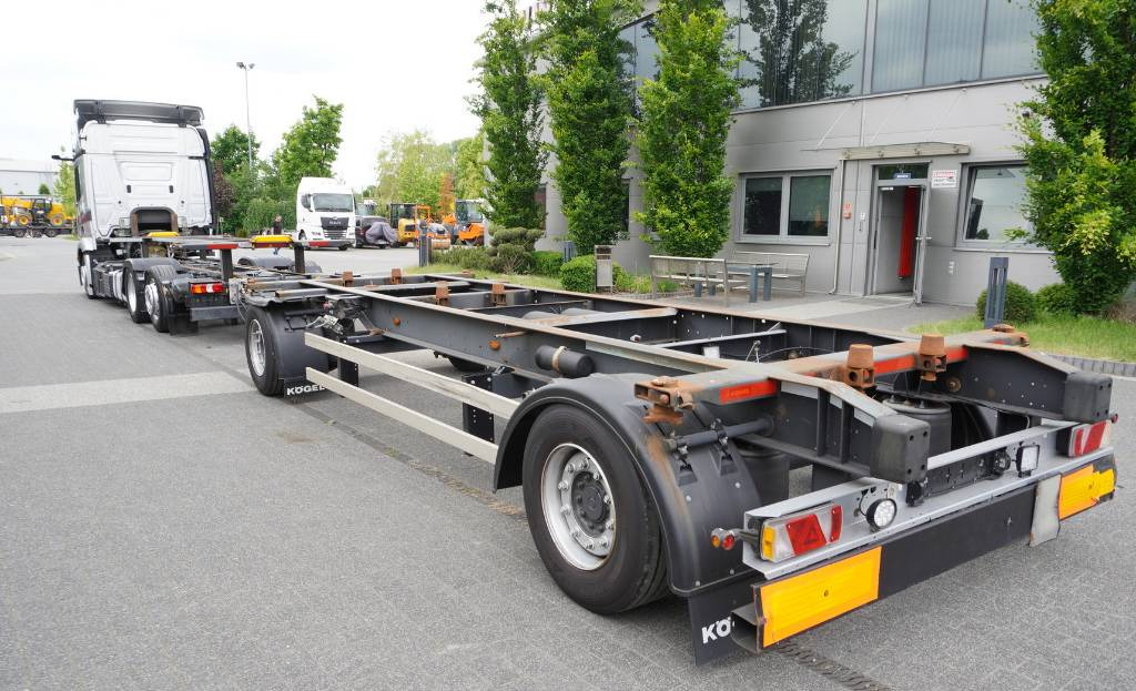 KOGEL BDF Low Deck Mega trailer - Prikolica za prevoz kontejnera/ Prikolica sa promenjivim sandukom: slika 3 KOGEL BDF Low Deck Mega trailer - Prikolica za prevoz kontejnera/ Prikolica sa promenjivim sandukom: slika 3