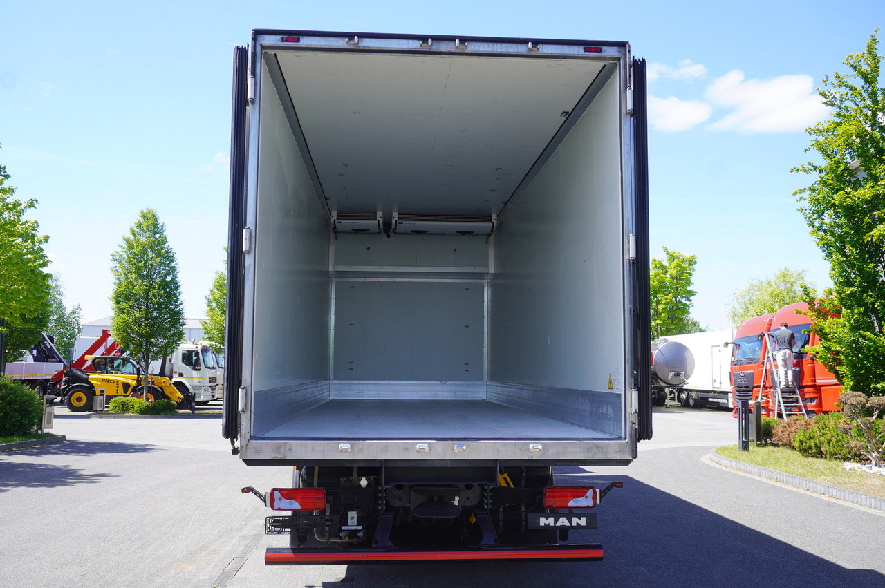 MAN MAN TGX 26.510 / 2022 / NEW Krone bitemperature refrigerated truck / Carrier Supra 850 MT / 4 units - Hladnjača: slika 4 MAN MAN TGX 26.510 / 2022 / NEW Krone bitemperature refrigerated truck / Carrier Supra 850 MT / 4 units - Hladnjača: slika 4