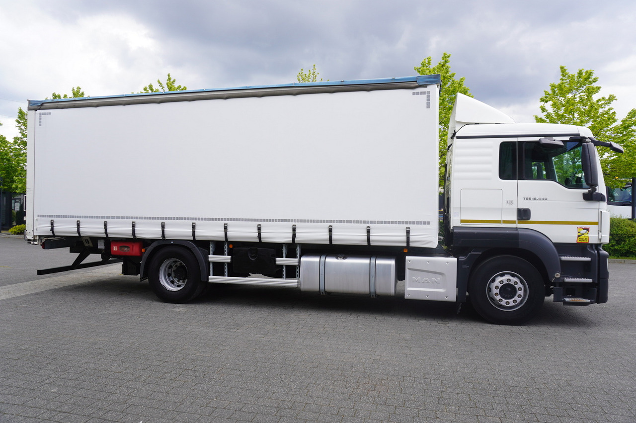 MAN TGS 18.440 / 19 EPAL curtainsider / Sleeper cab - Kamion sa ceradom: slika 2 MAN TGS 18.440 / 19 EPAL curtainsider / Sleeper cab - Kamion sa ceradom: slika 2