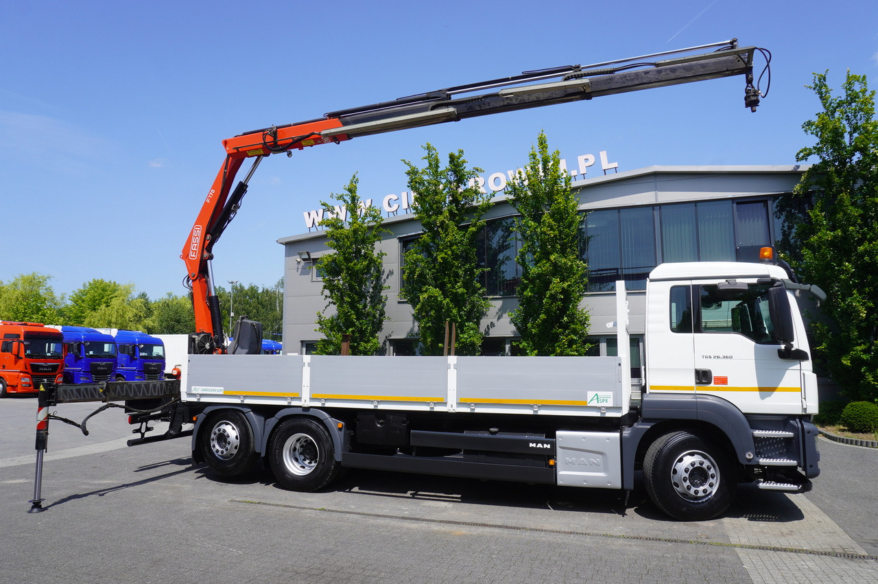 MAN TGS 26.360 Flatbed / Fassi F175 7.7 T / steered 3rd axle - Kamion sa dizalicom: slika 4 MAN TGS 26.360 Flatbed / Fassi F175 7.7 T / steered 3rd axle - Kamion sa dizalicom: slika 4