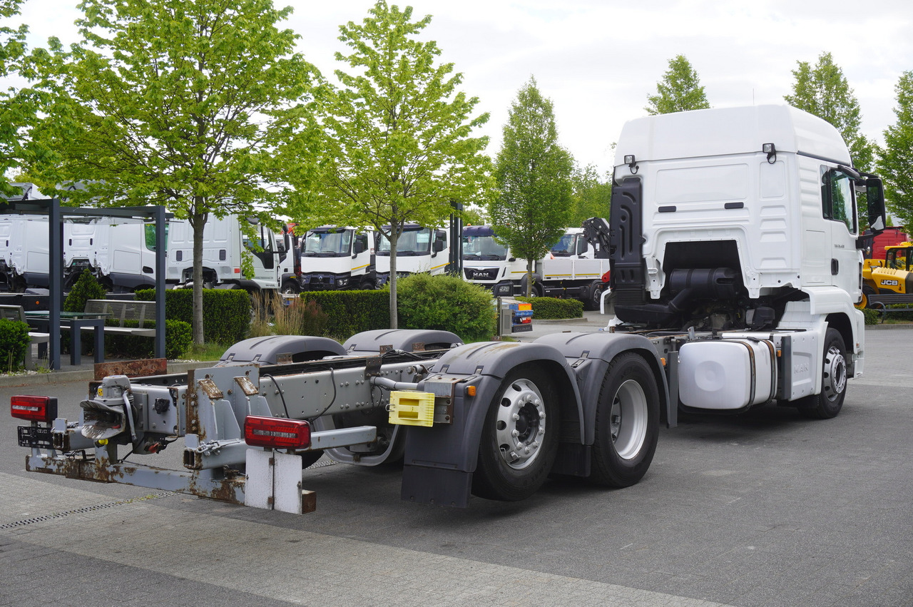 MAN TGS 26.420 / 7.5 m chassis / 14.5 t load cap. / Sleeping cab - Kamion sa golom šasijom i zatvorenom kabinom: slika 4 MAN TGS 26.420 / 7.5 m chassis / 14.5 t load cap. / Sleeping cab - Kamion sa golom šasijom i zatvorenom kabinom: slika 4