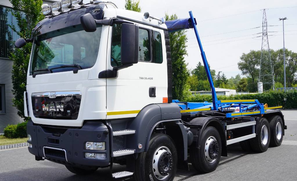 MAN TGS 35.400 8×4 HYVA LIFT 32.56 SE hooklift - Kamion sa hidrauličnom kukom: slika 4 MAN TGS 35.400 8×4 HYVA LIFT 32.56 SE hooklift - Kamion sa hidrauličnom kukom: slika 4